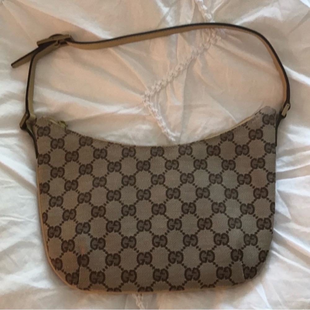 Gucci Tan and Brown Monogram Shoulder Bag - Picture 5 of 12